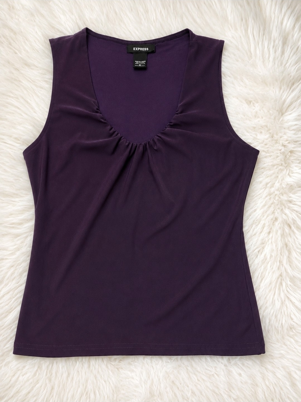 Express Sleeveless V-Neck Tank Top in Deep Dark Purple